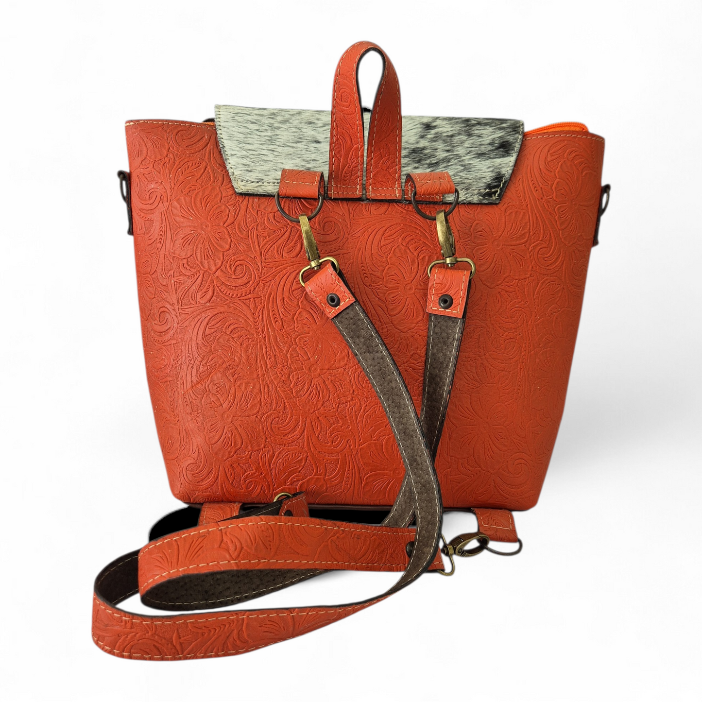 Bolsa Mochila Color Mandarina Artesanal con Pelo Natural y Flecos en Gamuza