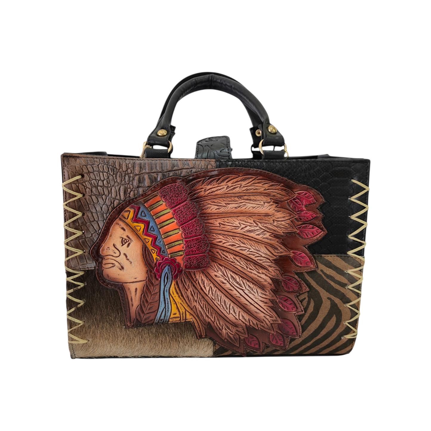 Bolsa western artesanal con diseño tribal en relieve y cosmetiquera incluida
