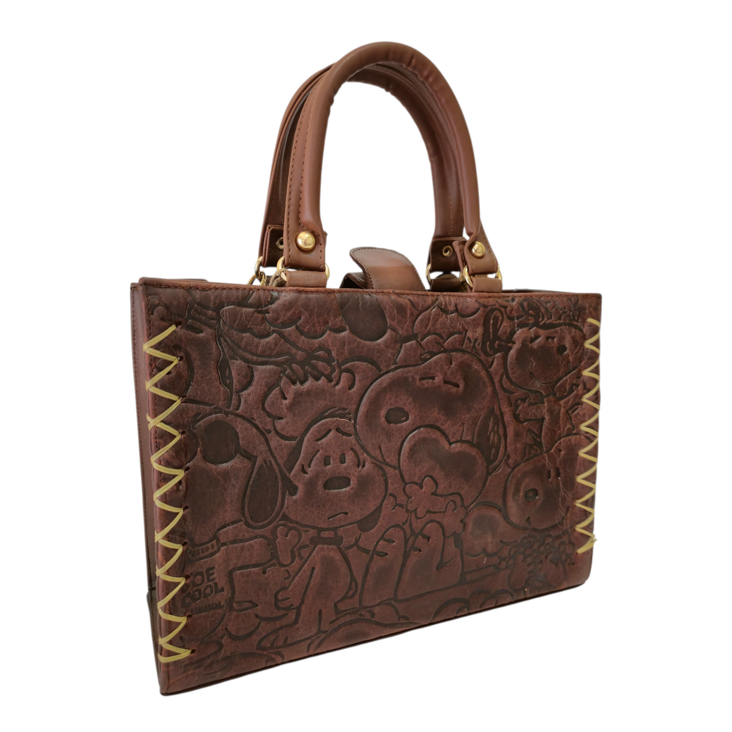 Bolsa artesanal café con Snoopy grabado en relieve y cosmetiquera