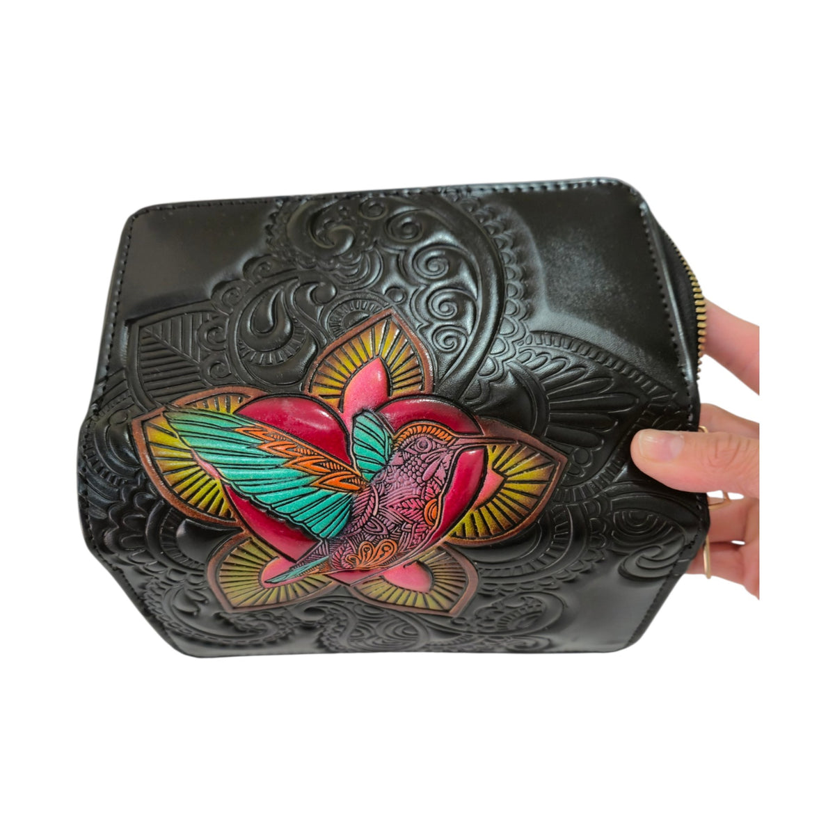 Mochila Artesanal Negra con Colibrí en Relieve y Cartera Incluida m