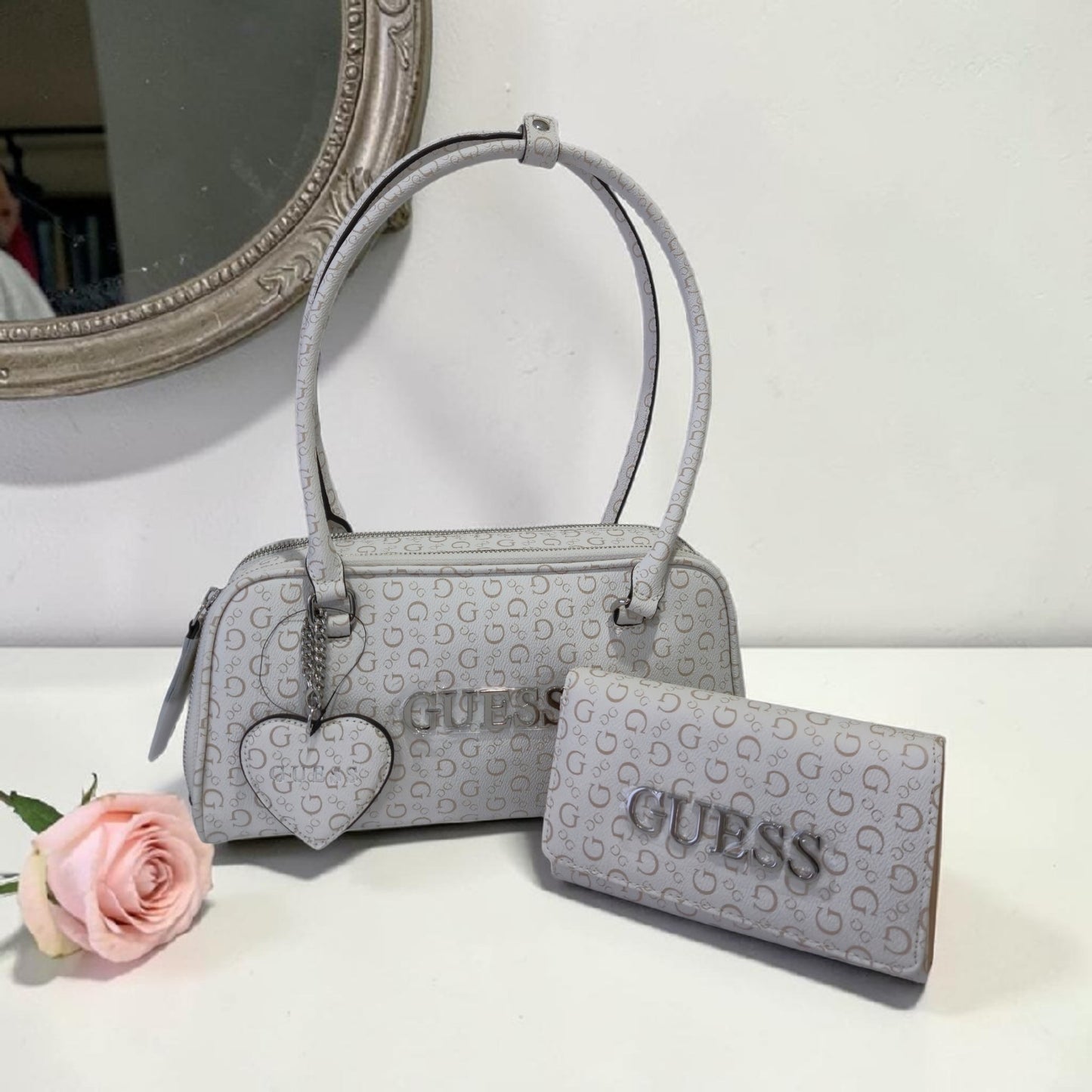 Stylish handbag and crossbody bag with detachable coin purse – modern and practical style
