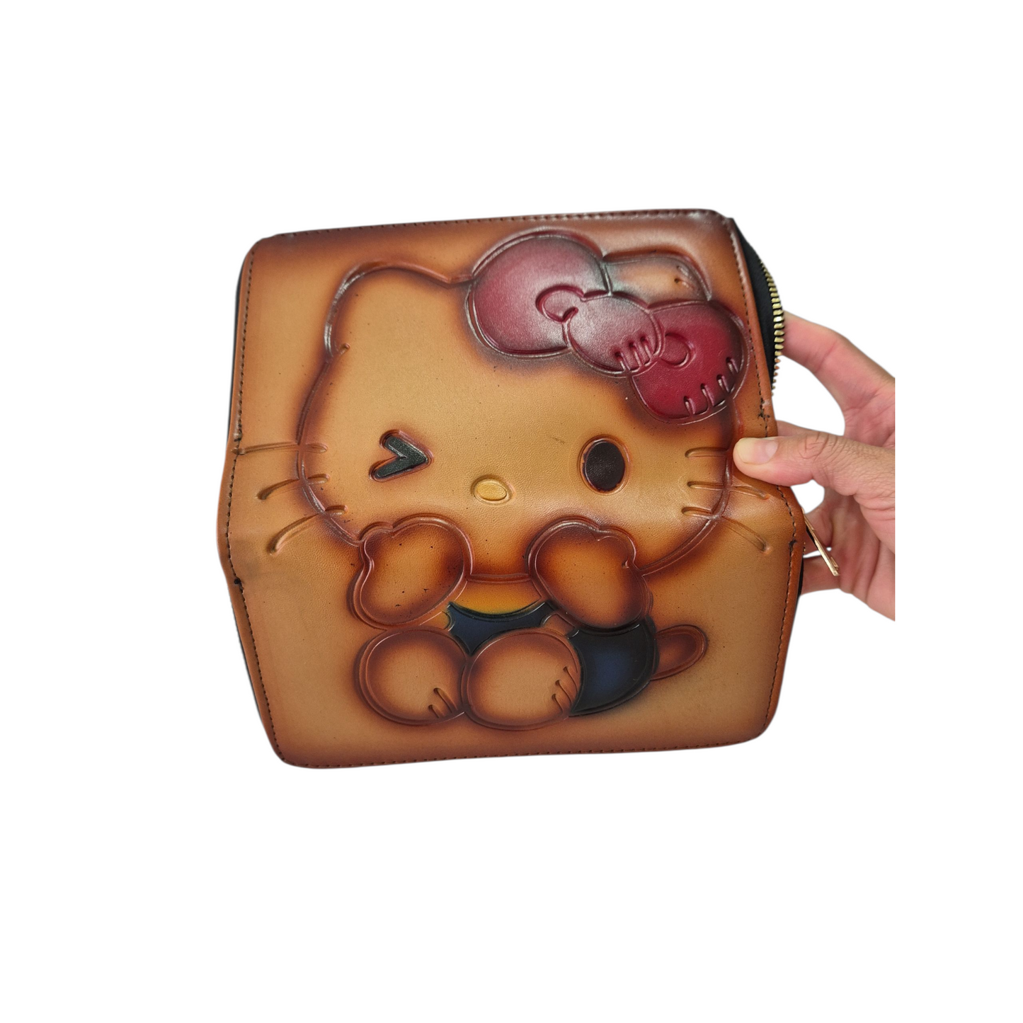 Billetera artesanal grabada en piel diseño de personaje tierno