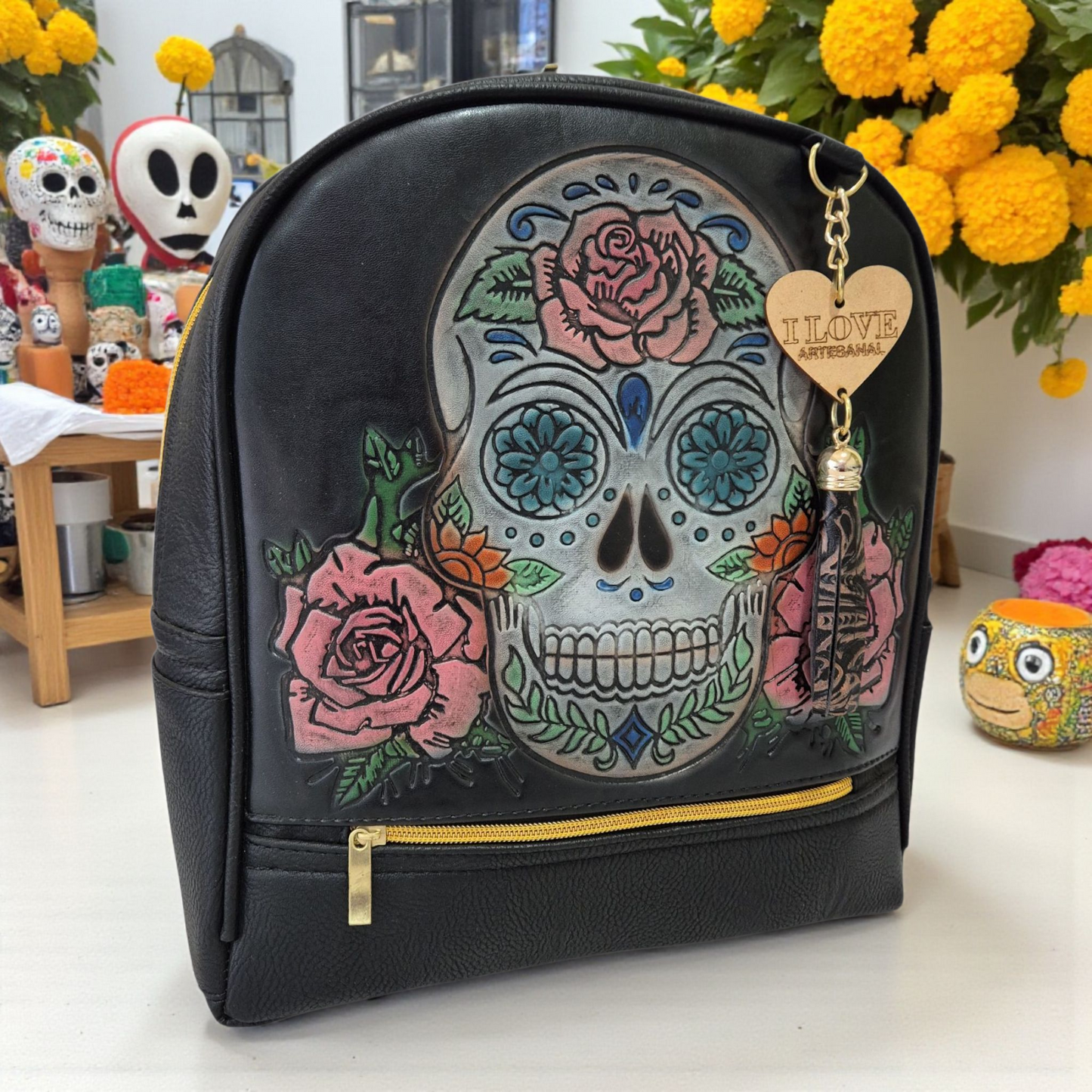 Mochila Artesanal de Piel con Calavera Floral — Diseño Único Hecho a Mano