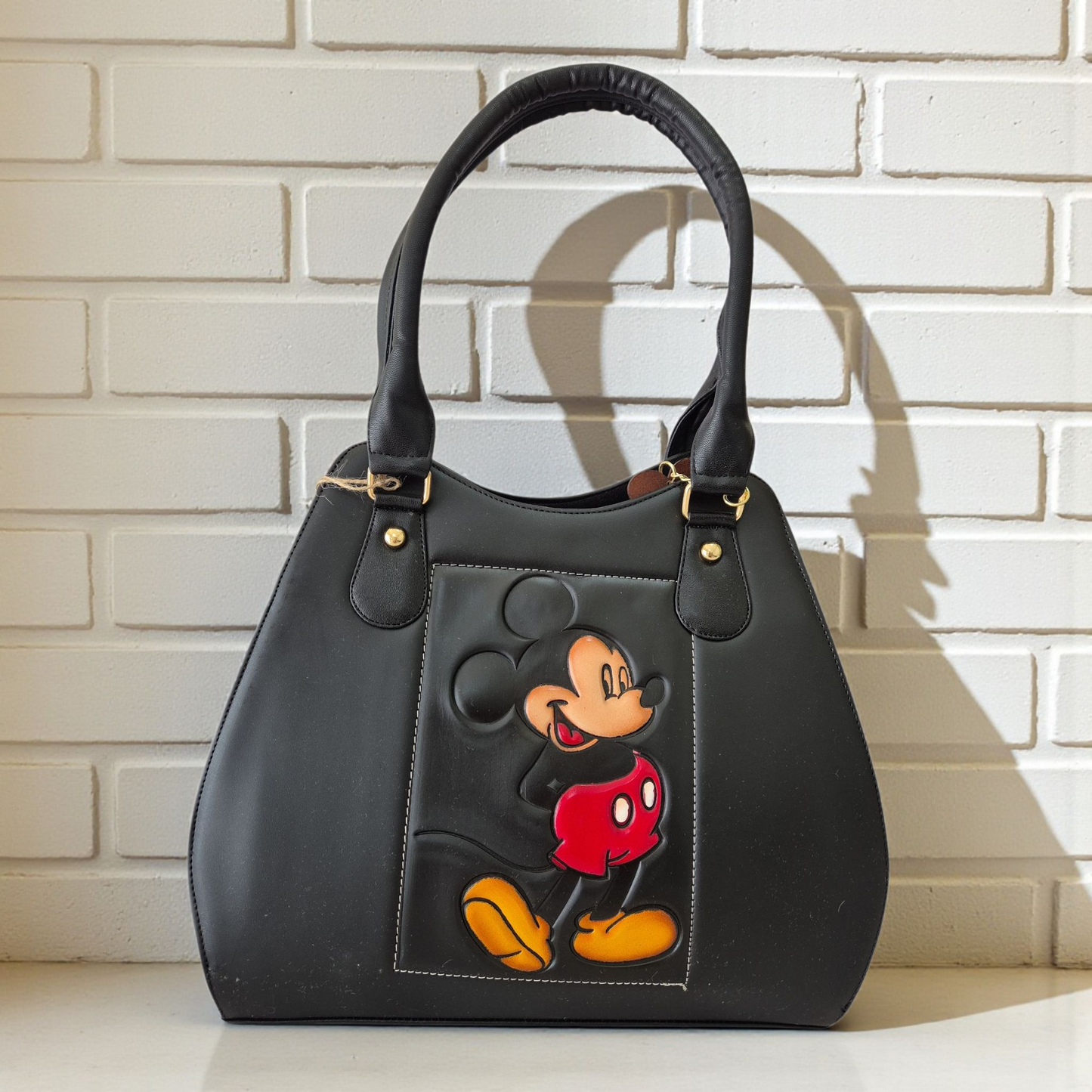 Bolsa Negra Casual para Mujer con Diseño de Personaje Animado en Relieve