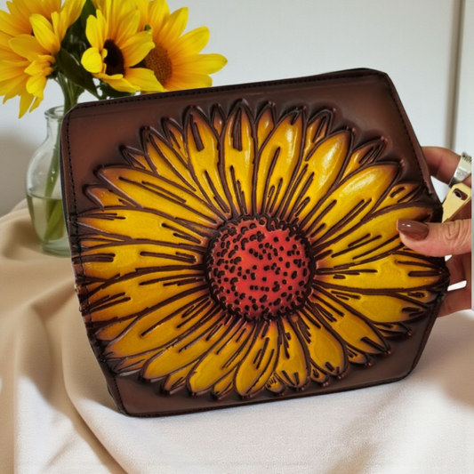 Billetera artesanal con diseño de girasol – color y alegría en cada detalle