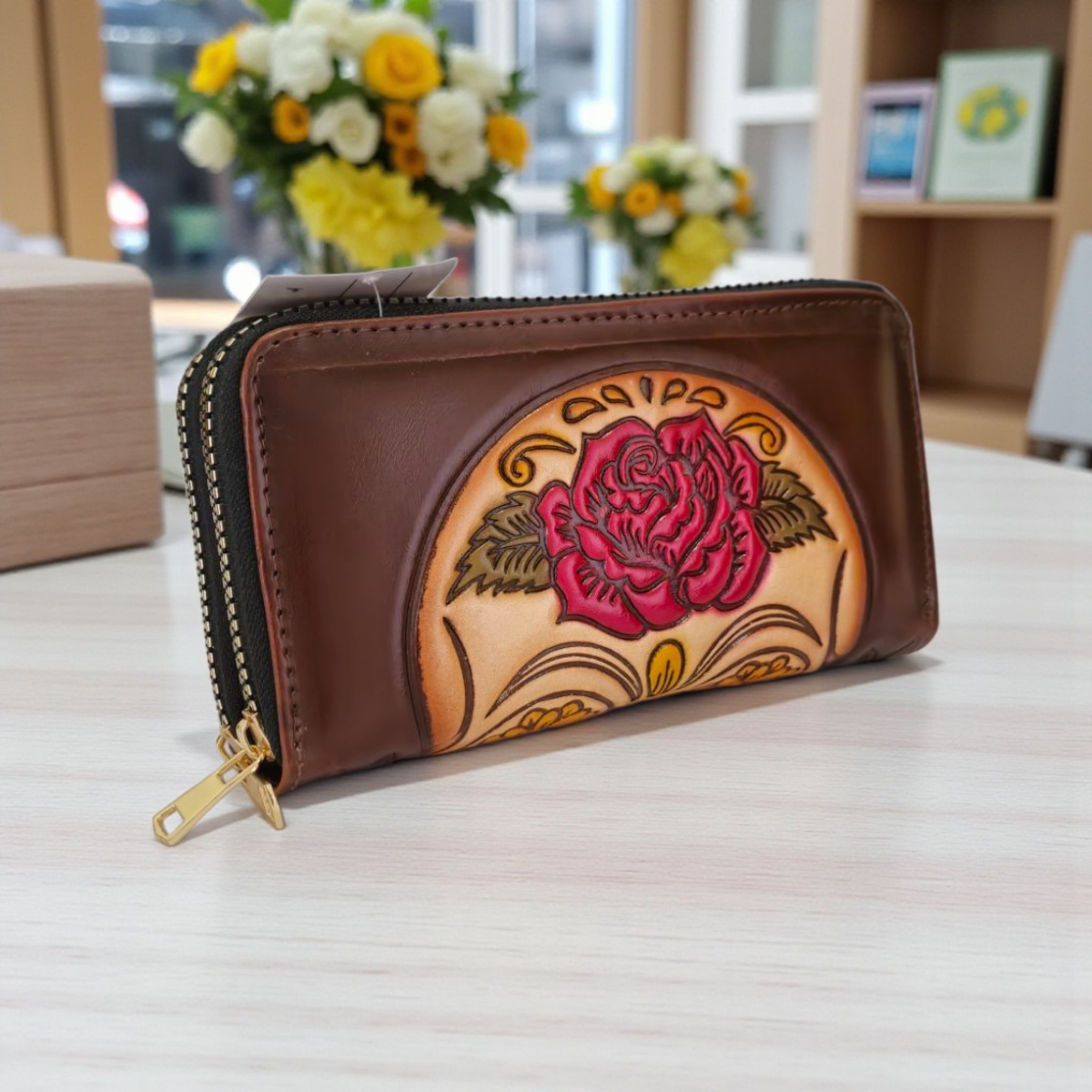 Billetera Artesanal de Piel con Diseño Calavera Floral – Color Café