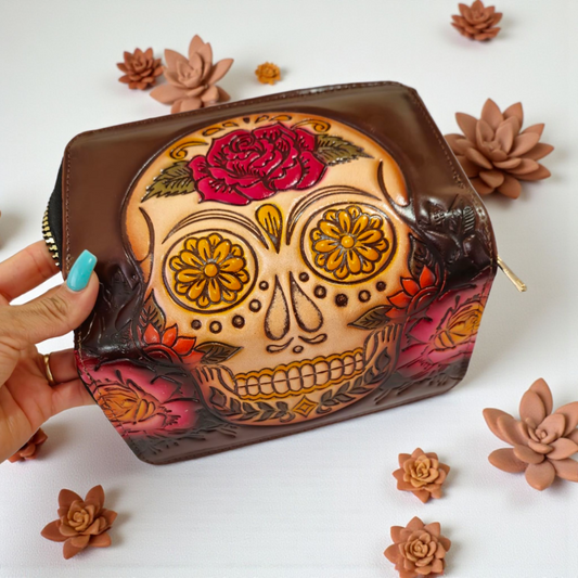 Billetera Artesanal de Piel con Diseño Calavera Floral – Color Café