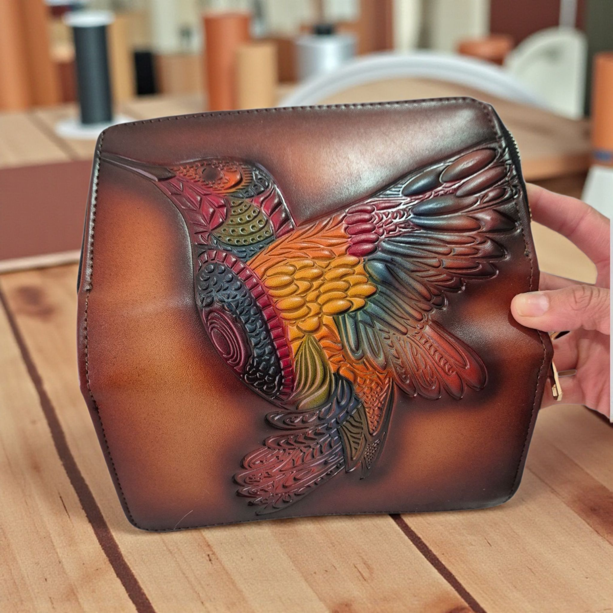 Billetera Artesanal de Piel con Diseño de Colibrí Cartera Hecha a Mano