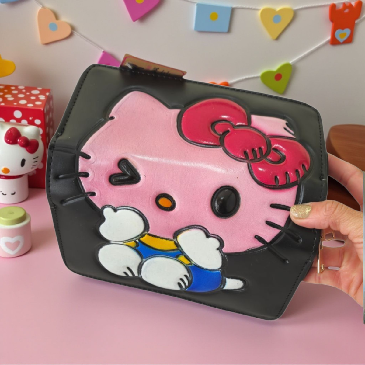 Billetera Artesanal de Gatita Rosa con Doble Cierre — Con Espejo y Espacios para Tarjetas