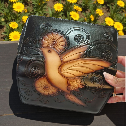 Billetera café oscuro de dos cierres con diseño de colibrí