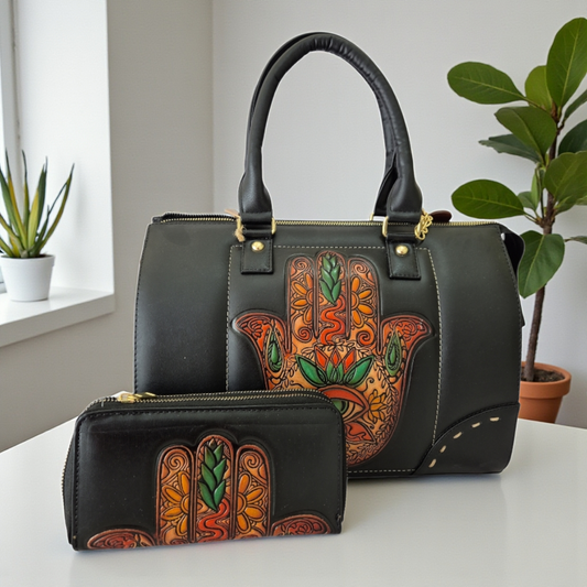 Set de Bolsa Negra con Relieve Mano de Fátima + Billetera a Juego