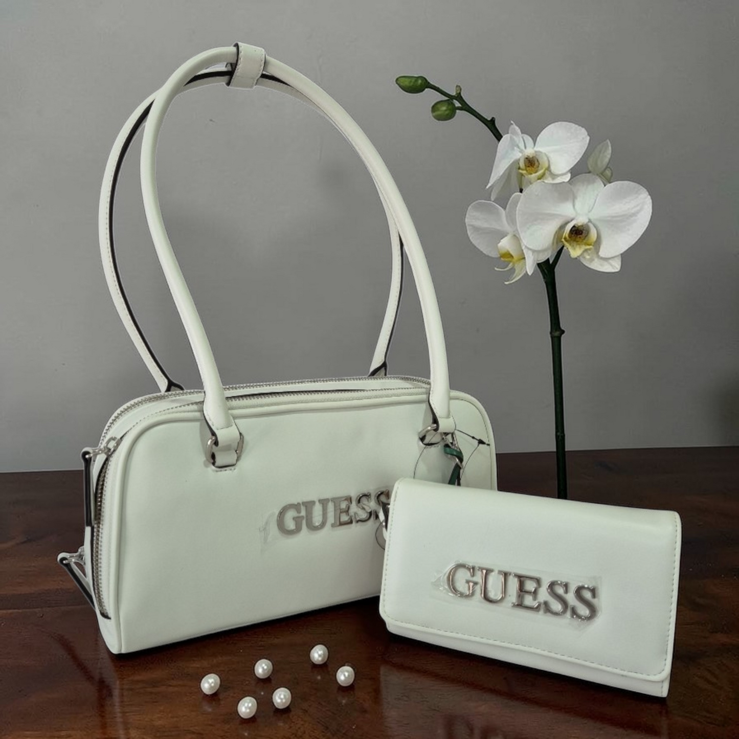 Bolsa Guess blanca con cartera a juego original