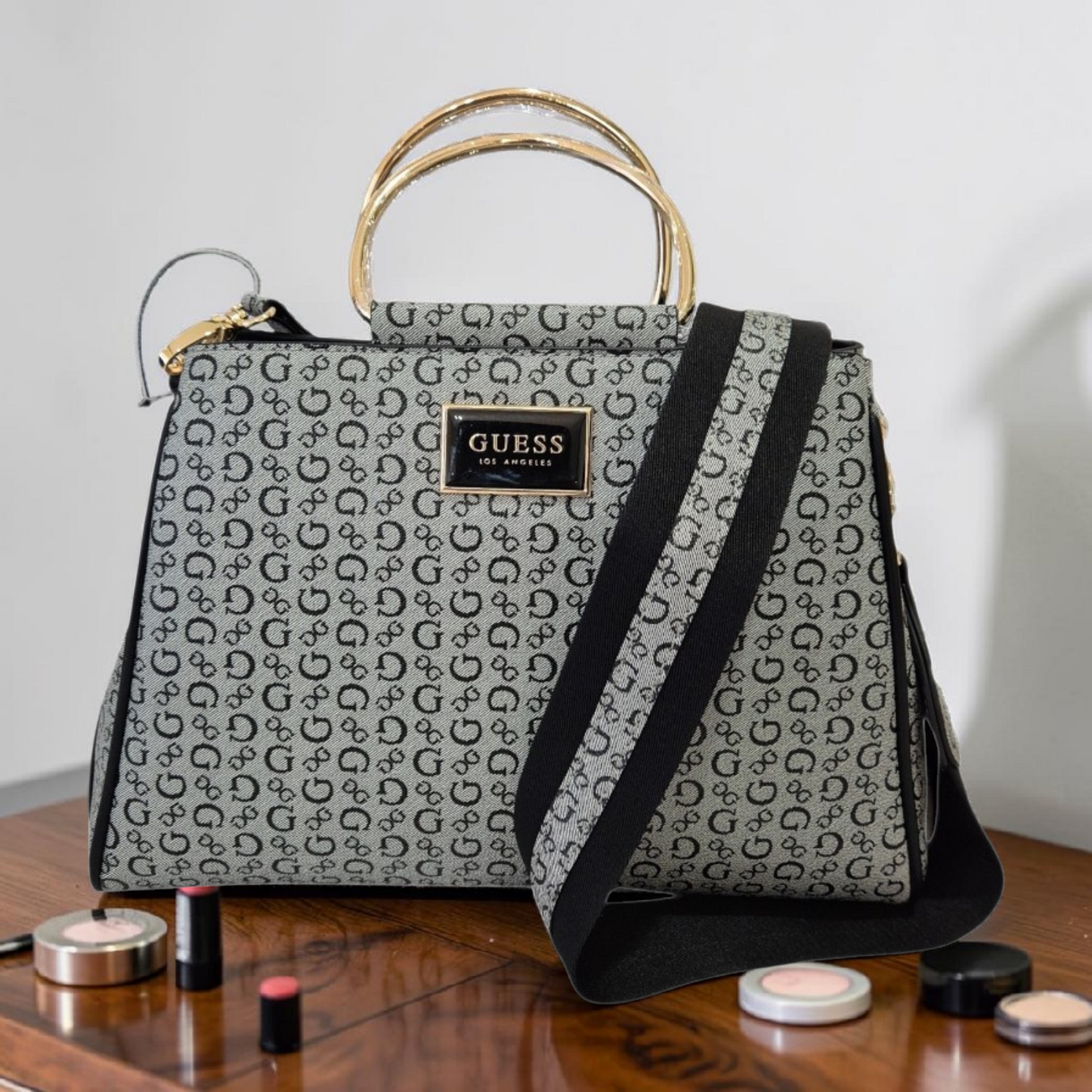 Stylish handbag and crossbody bag with detachable coin purse – modern and practical style