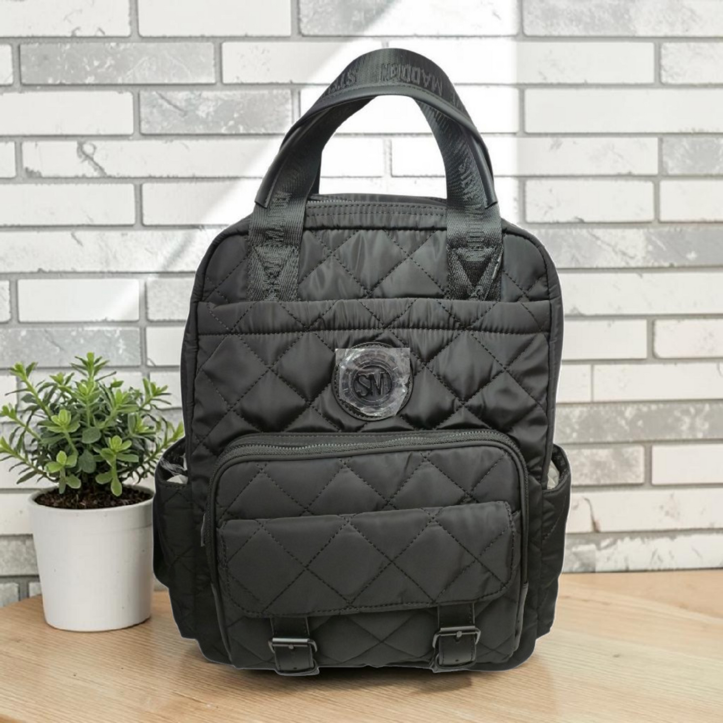 Stylish handbag and crossbody bag with detachable coin purse – modern and practical style