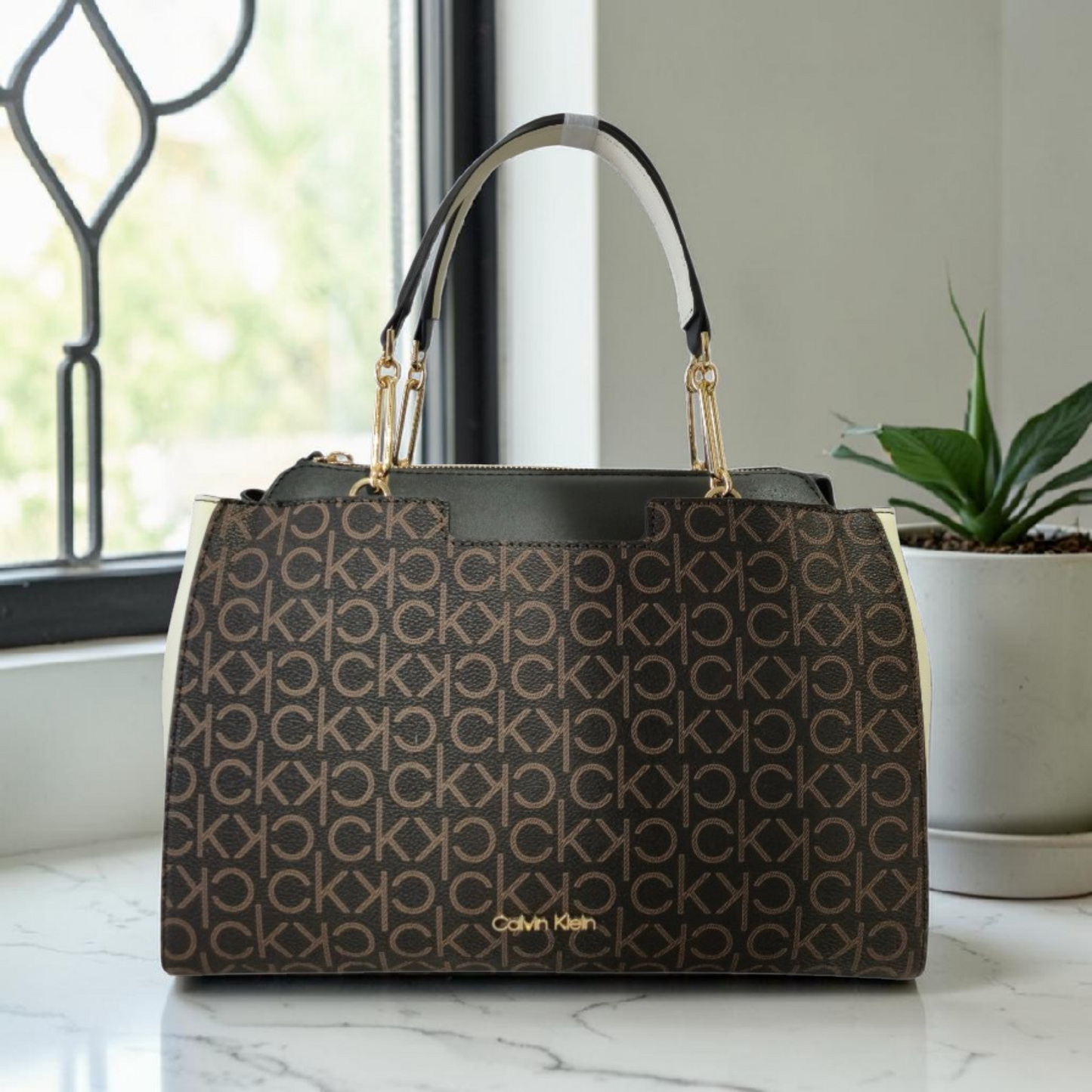 Bolsa Calvin Klein CK Café Negro Crema Con Correa