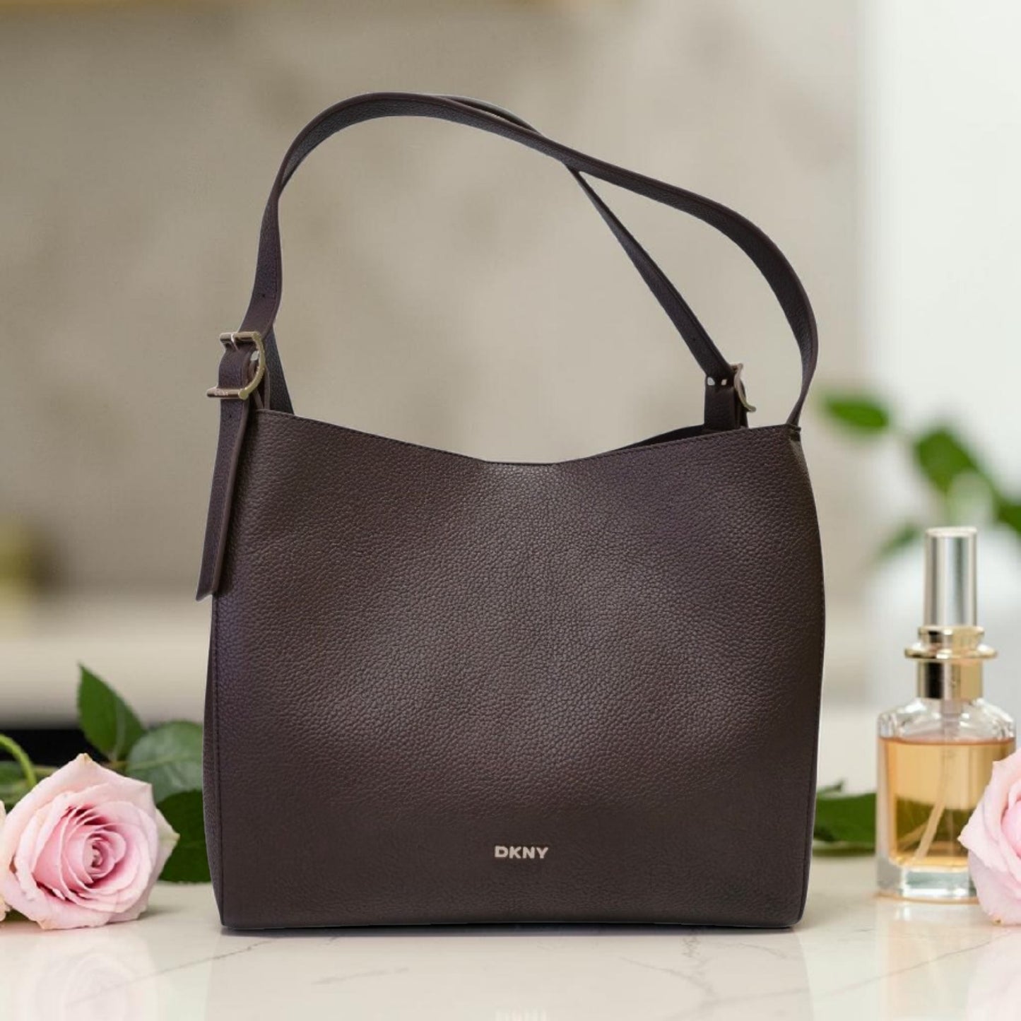 Bolsa Shoulder Bag DKNY Color Café con 3 Compartimentos