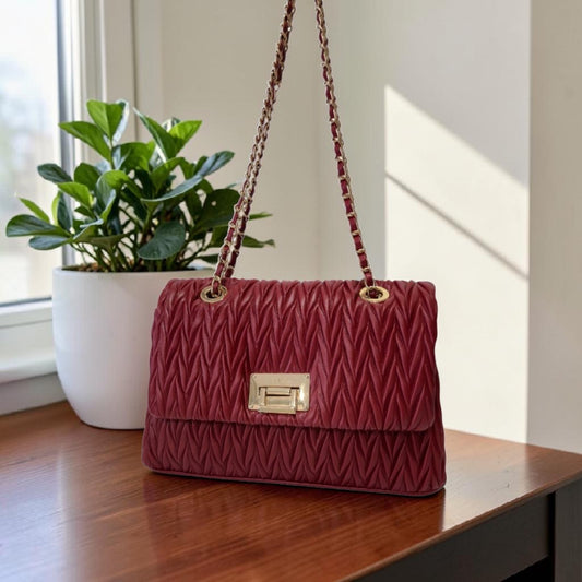 Bolsa Aldo Roja Acolchada con Cadena Dorada