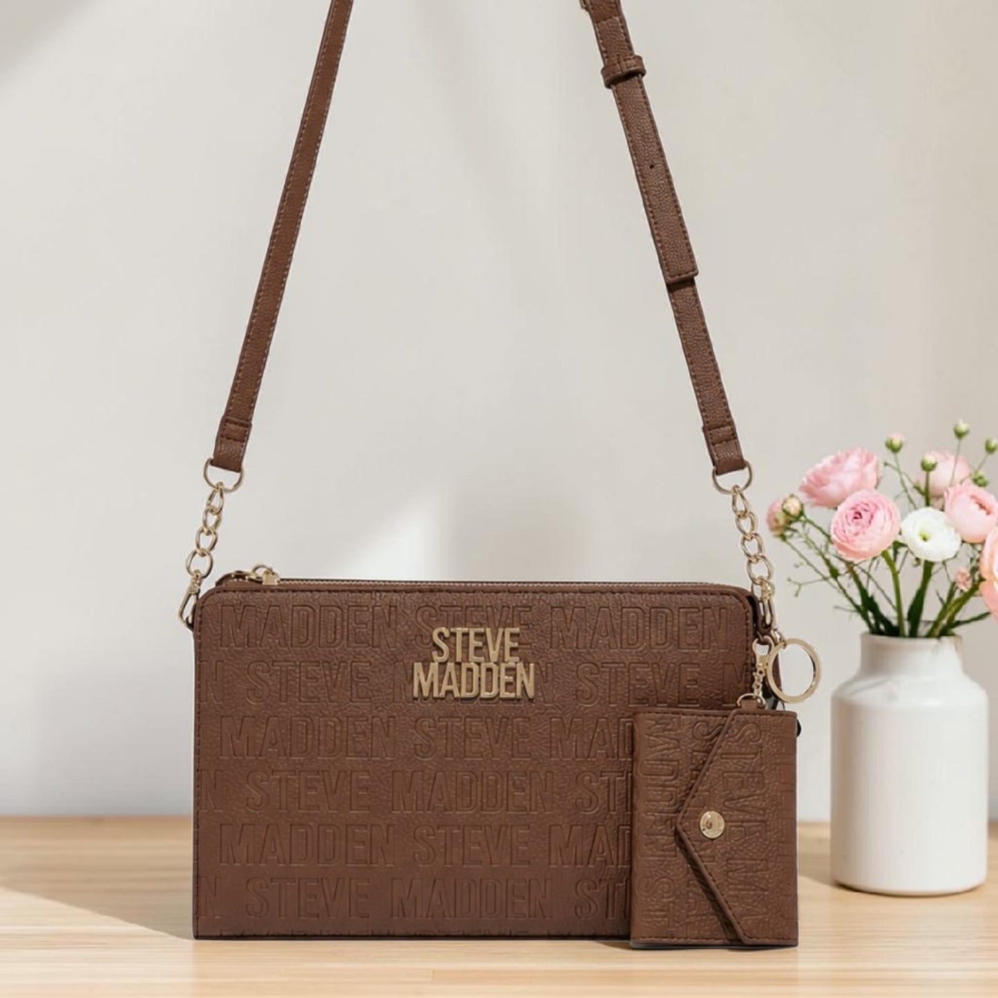 Bolsa Steve Madden Café con Monedero a Juego para Mujer