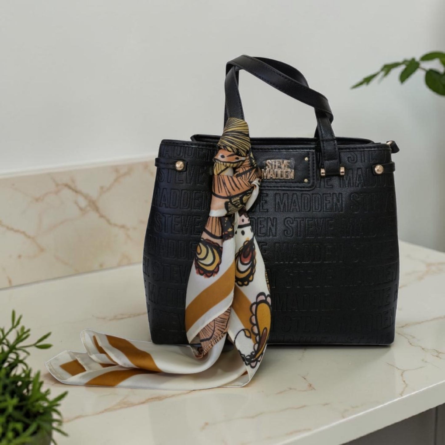Stylish handbag and crossbody bag with detachable coin purse – modern and practical style