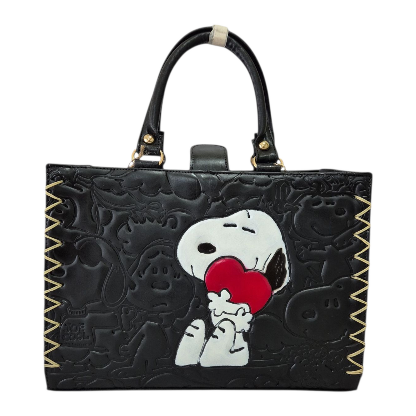 Bolsa negra artesanal de mano con diseño animado en relieve