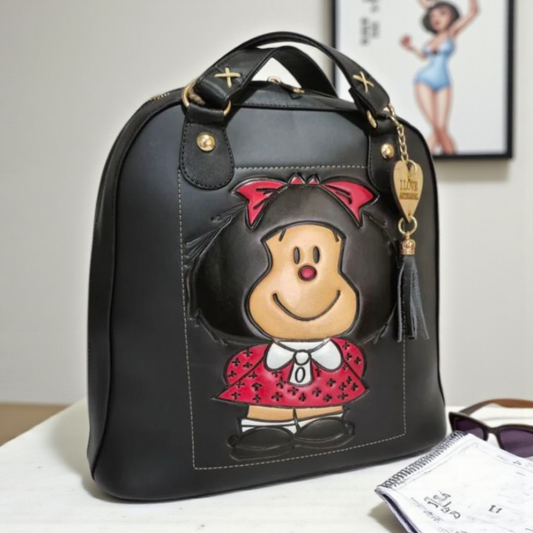 Bolsa-mochila negra con personaje en relieve – Diseño exclusivo, hecho en México, asa superior y detalles artesanales