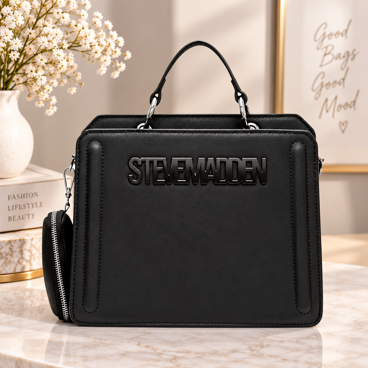 Bolsa Steve Madden Negra con Asa de Mano y Correa Crossbody Ajustable