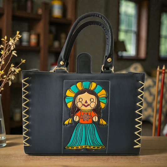 Bolsa Artesanal con Muñeca Lele Tradicional Grabada – Hecha a Mano