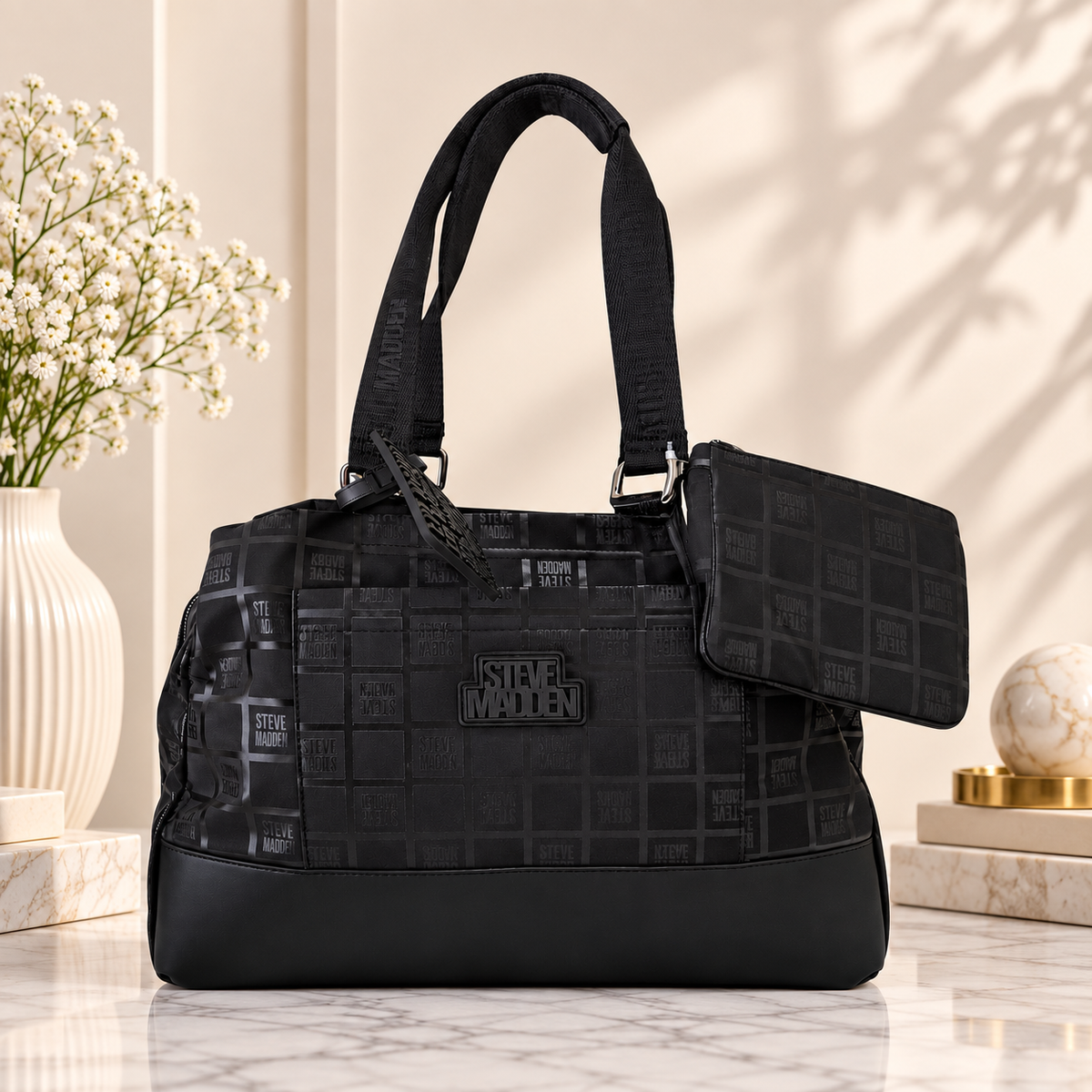 Bolsa Tote Steve Madden Negra con Monograma