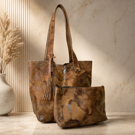 Bolsa de Piel Café Artesanal con Cosmetiquera