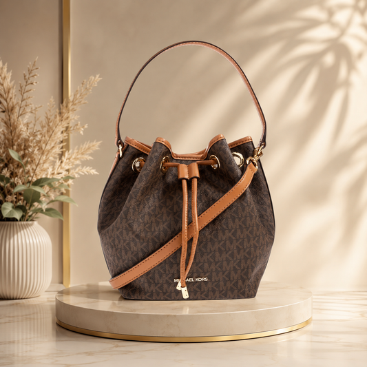 Bolsa Michael Kors Maeve bucket signature café original